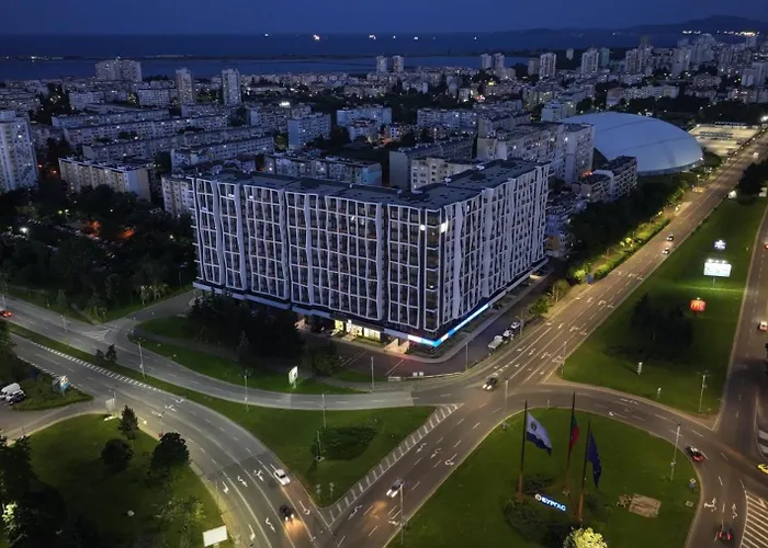 арена изгрев Apartamento Burgas